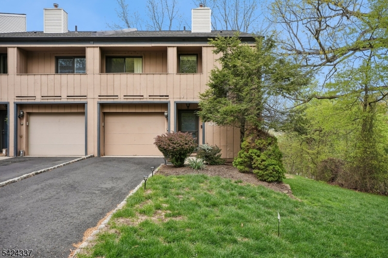 106 Stephanie Dr