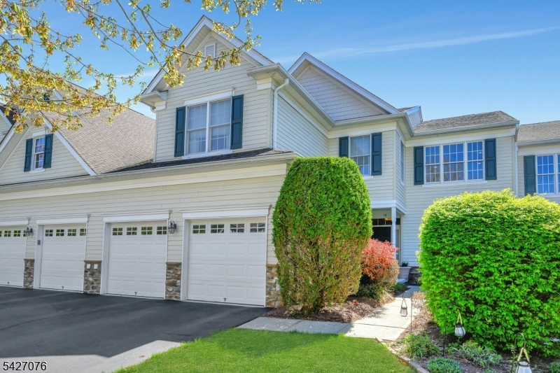 18 Mackenzie Ln