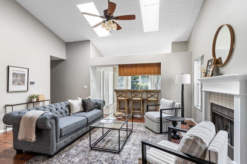 3425 Ridley Drive