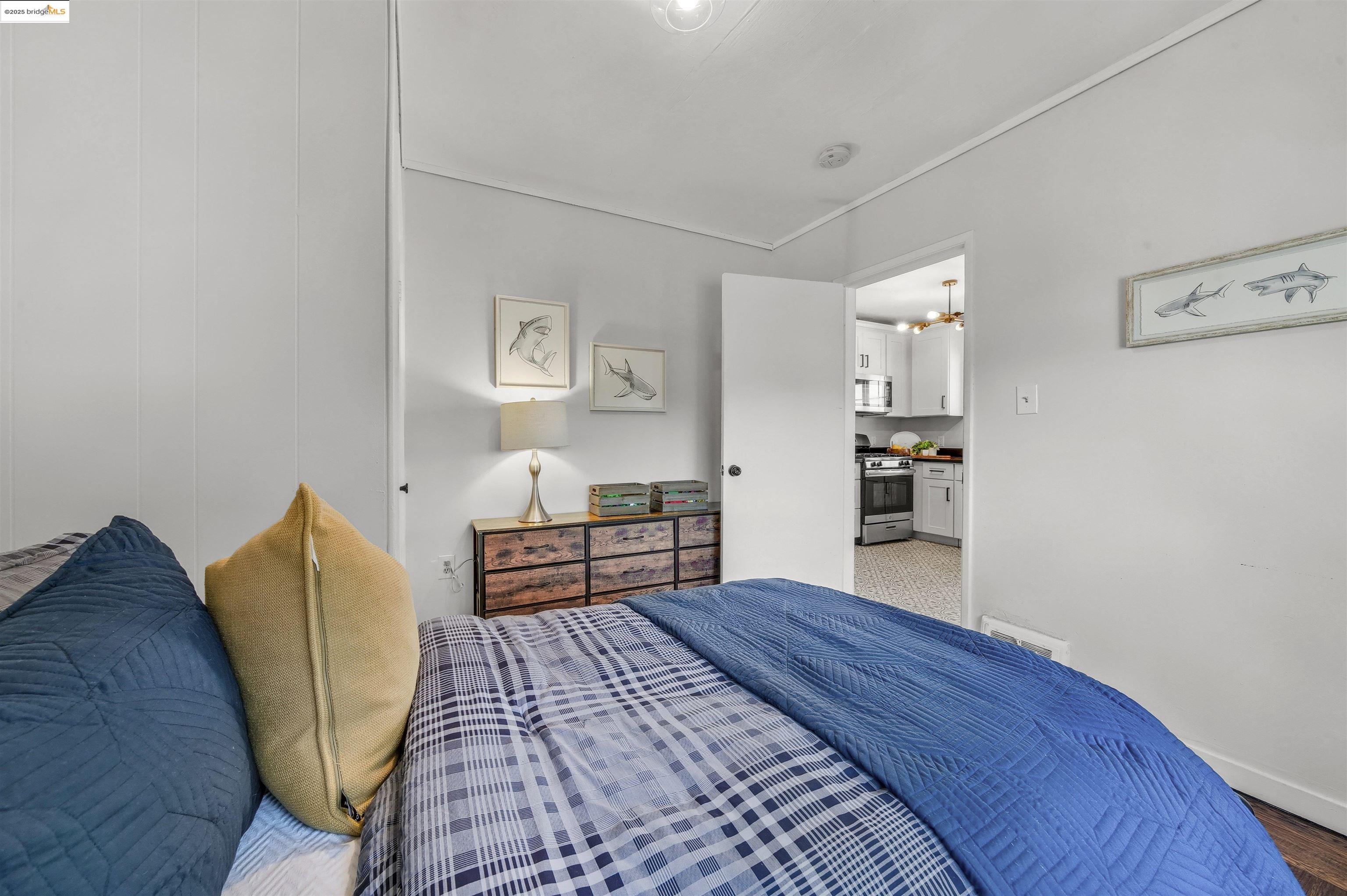 10501 Longfellow Ave