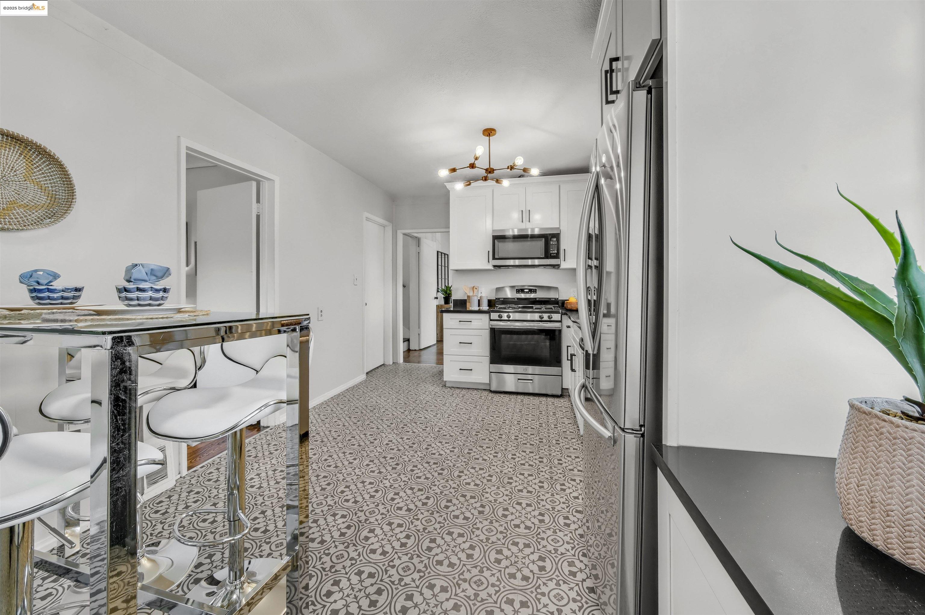 10501 Longfellow Ave