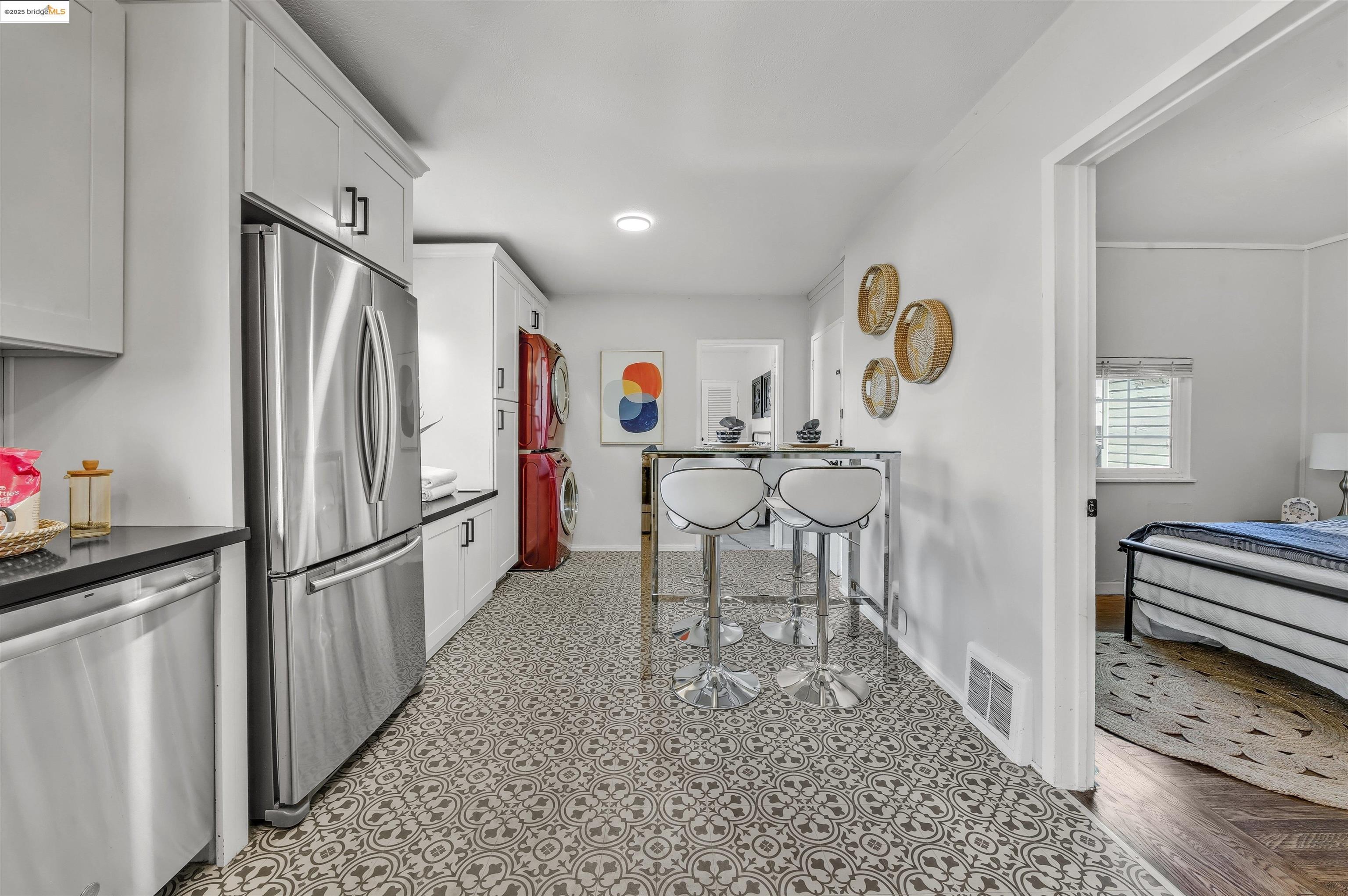 10501 Longfellow Ave