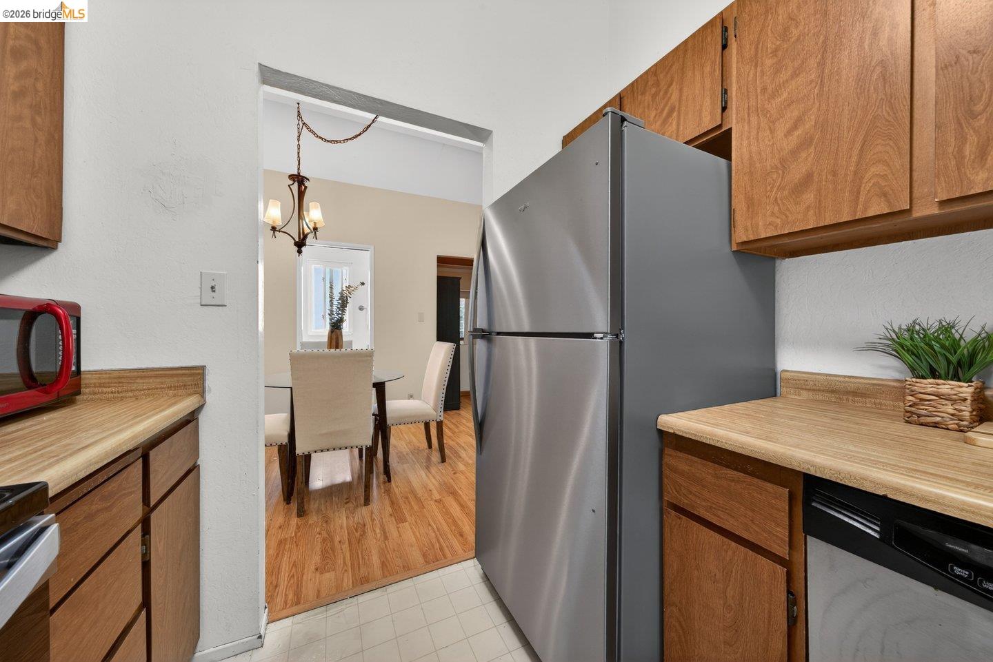 5400 Mountain Blvd # 120