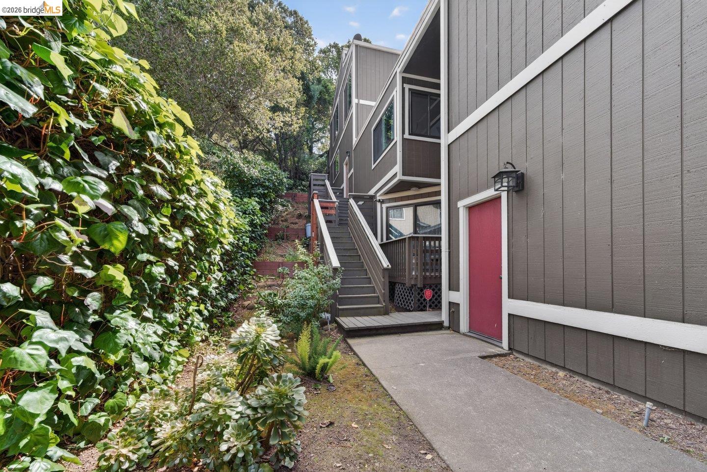 5400 Mountain Blvd # 120