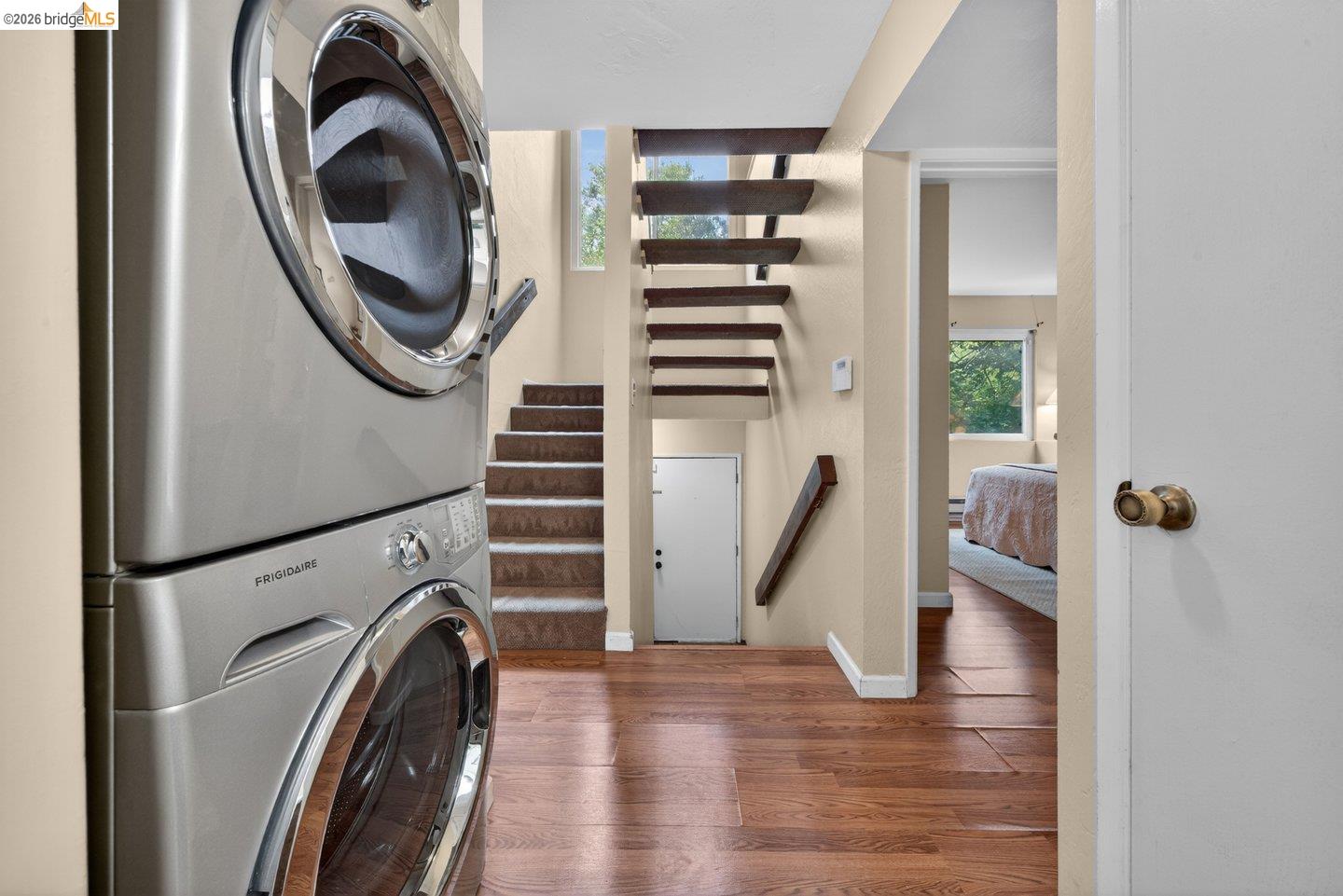 5400 Mountain Blvd # 120