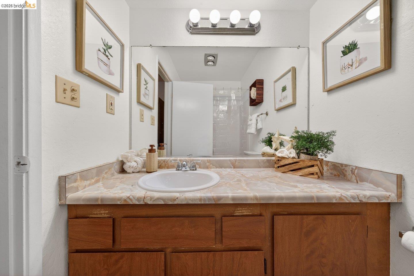 5400 Mountain Blvd # 120