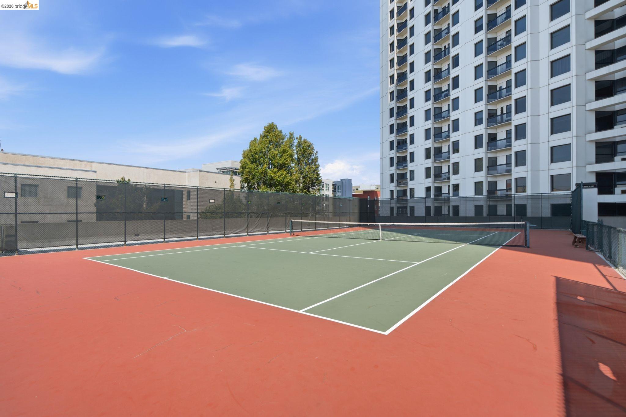 6363 Chritie Ave # 606