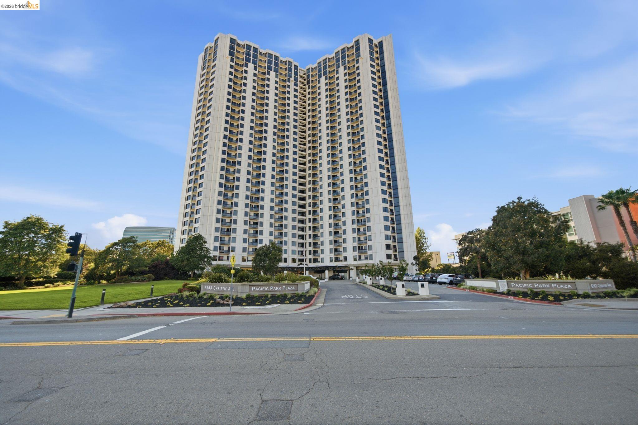 6363 Chritie Ave # 606