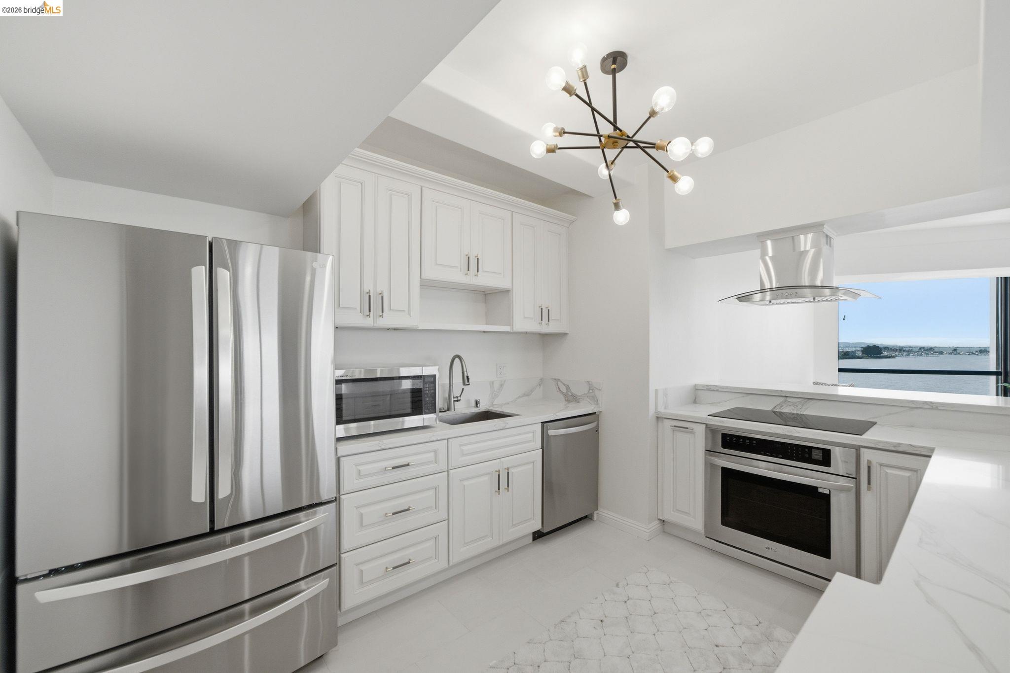 6363 Chritie Ave # 606