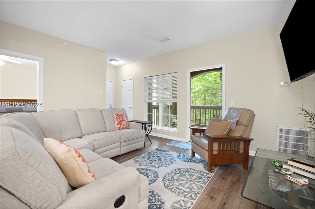 380 Marshland Road Unit: H22