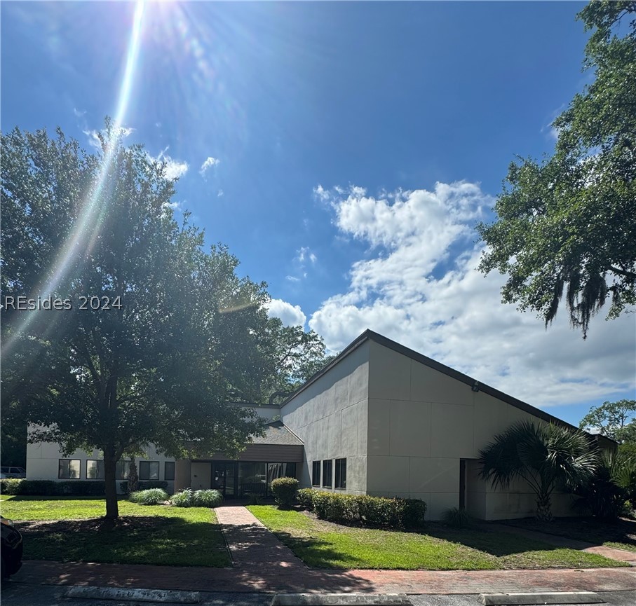 10 Oak Park Drive