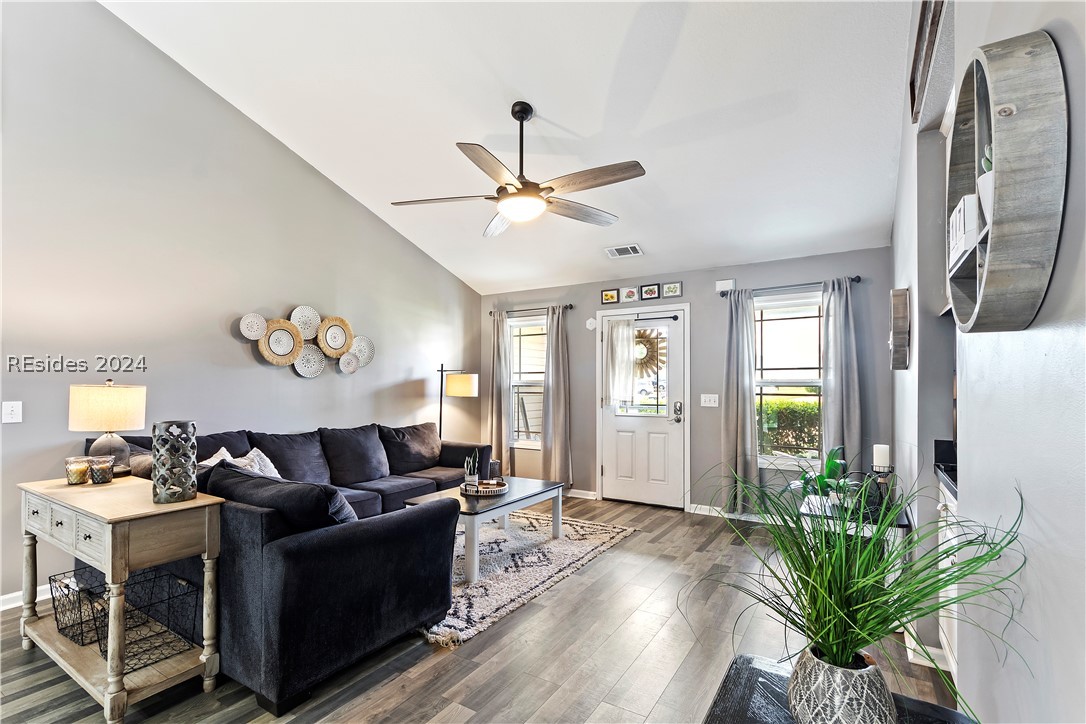 24 Broadland Circle