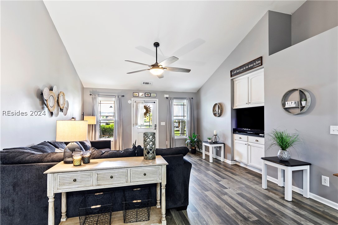 24 Broadland Circle