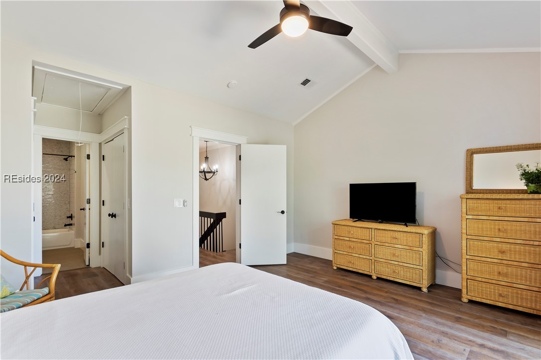 6 Mizzenmast Court
