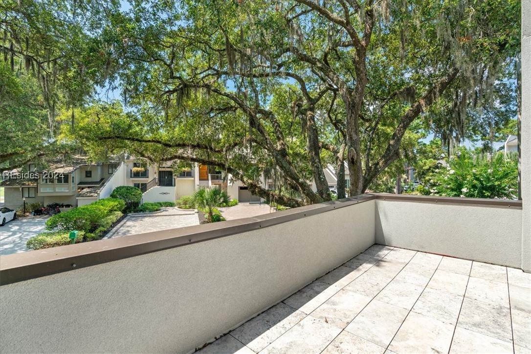 6 Mizzenmast Court