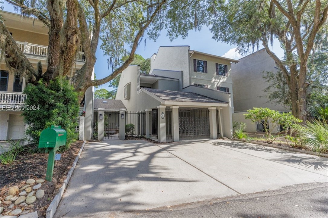 6 Mizzenmast Court