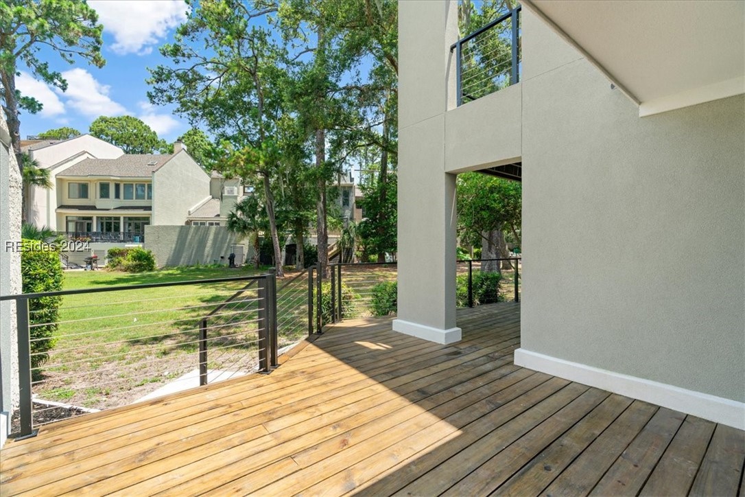 6 Mizzenmast Court