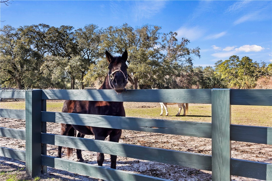 6 Mizzenmast Court