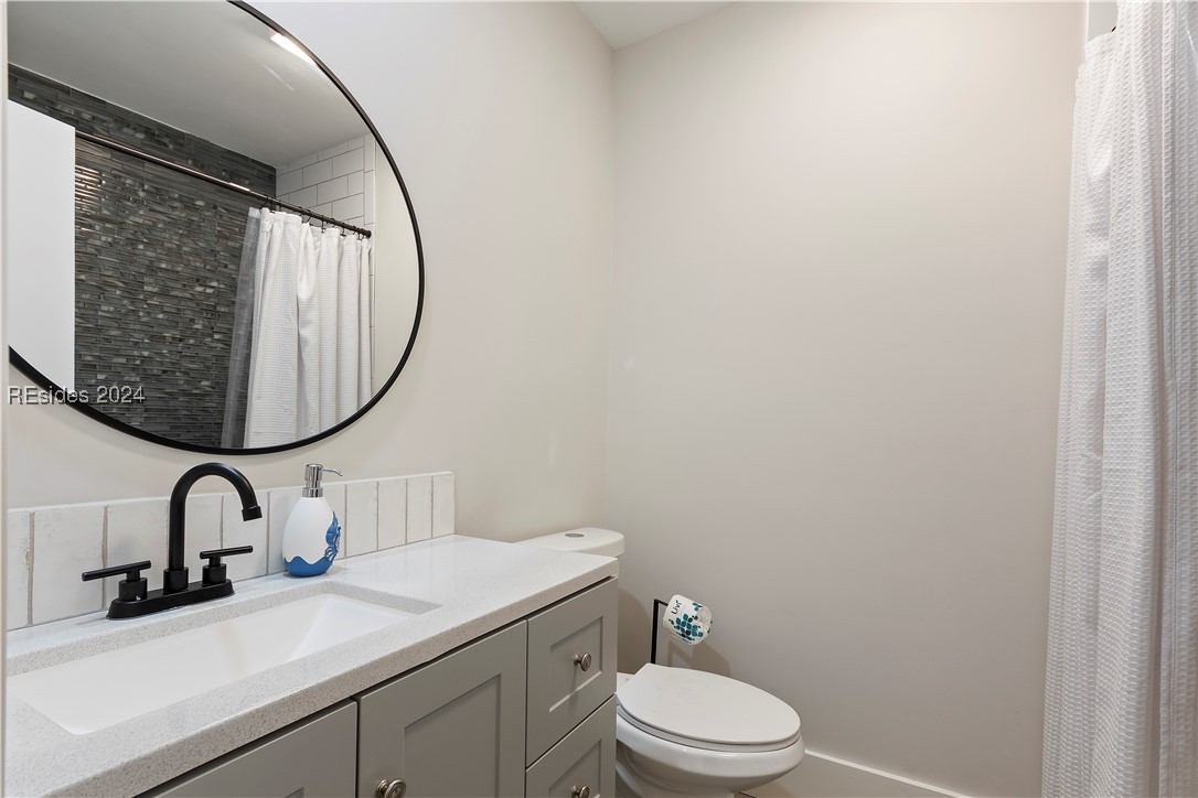 6 Mizzenmast Court