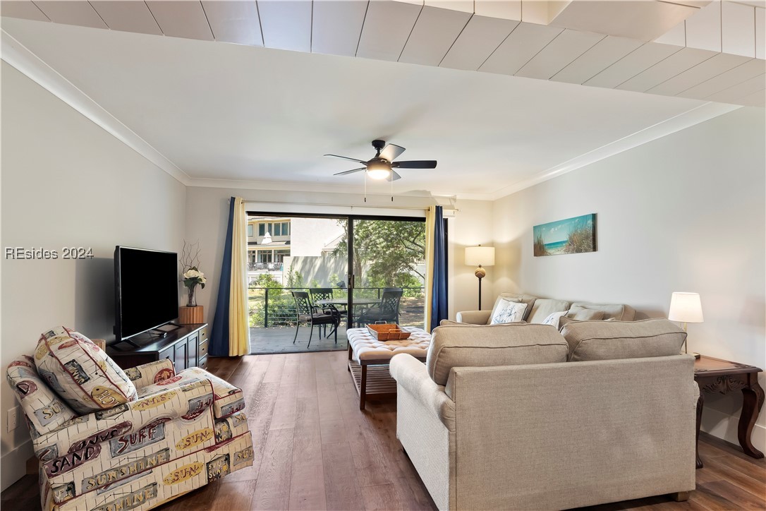 6 Mizzenmast Court
