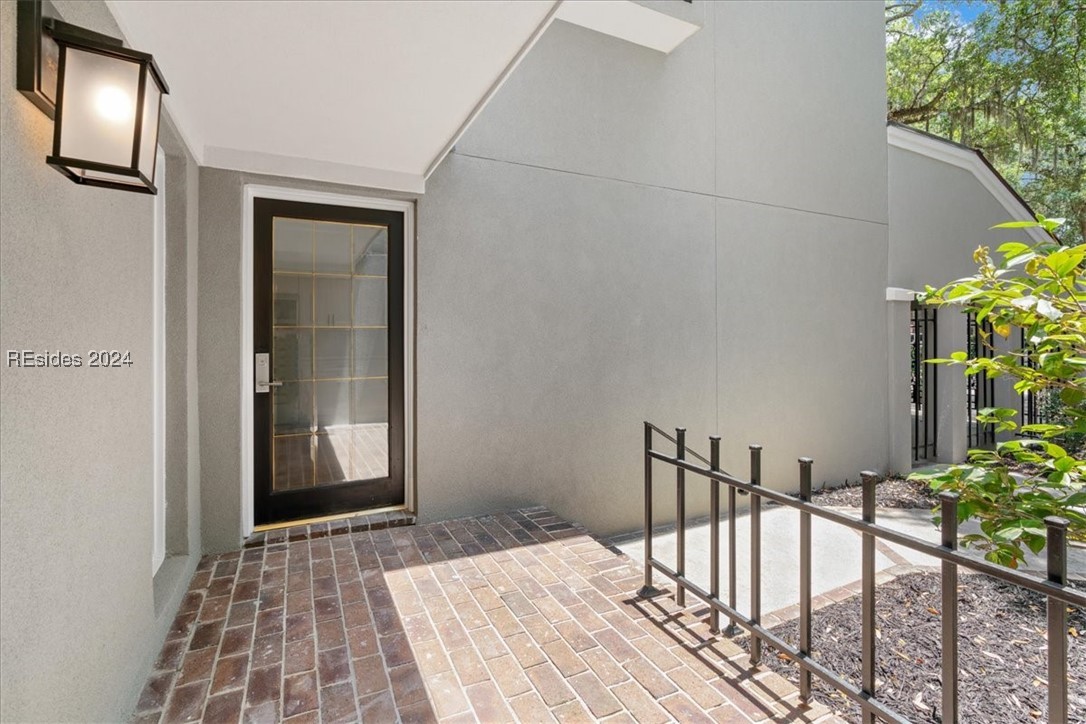 6 Mizzenmast Court