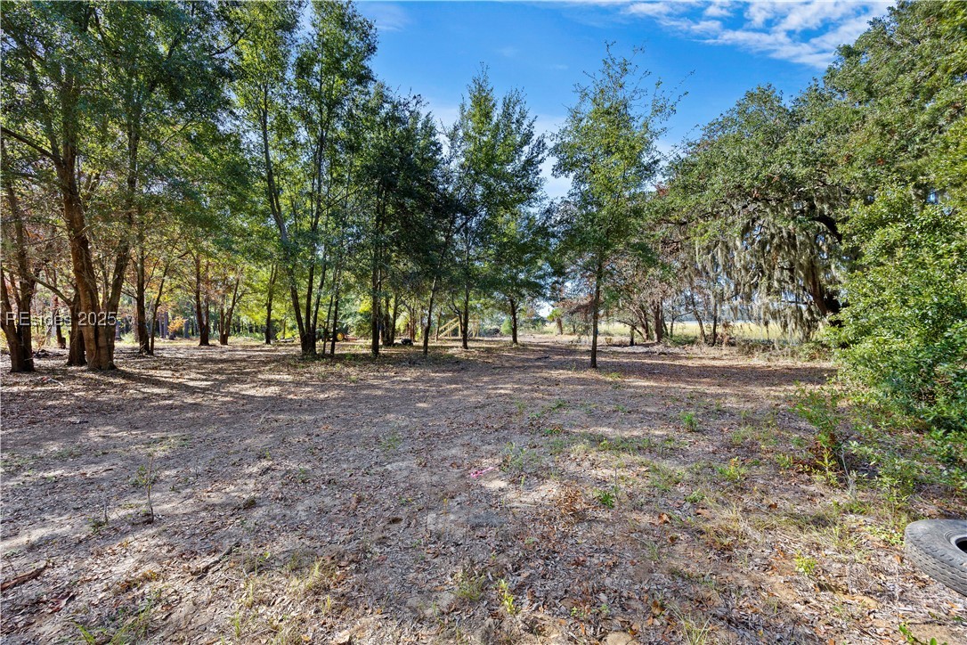 17 Earline Drive
