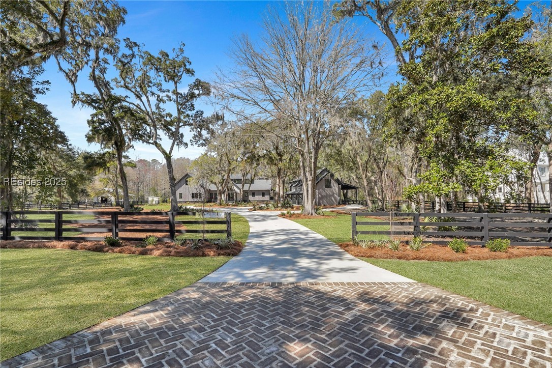 35 Rose Dhu Creek Plantation Drive