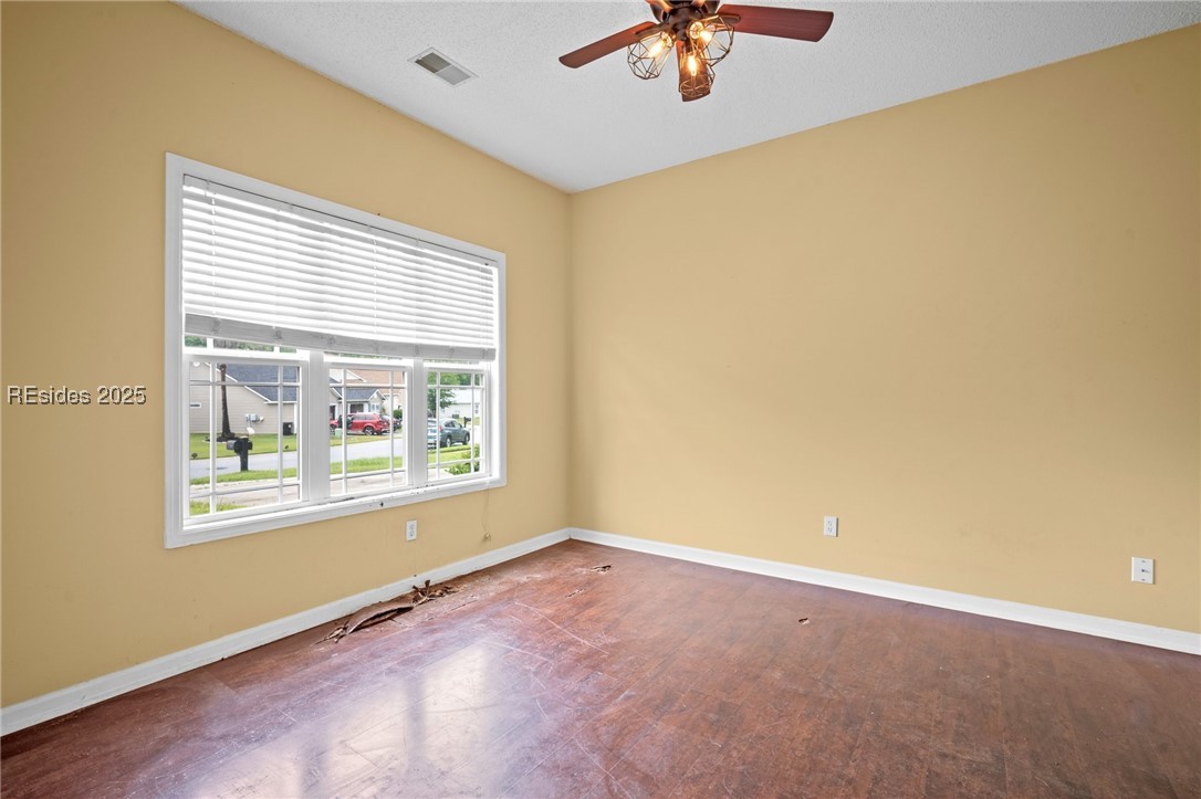 6 Broadland Circle
