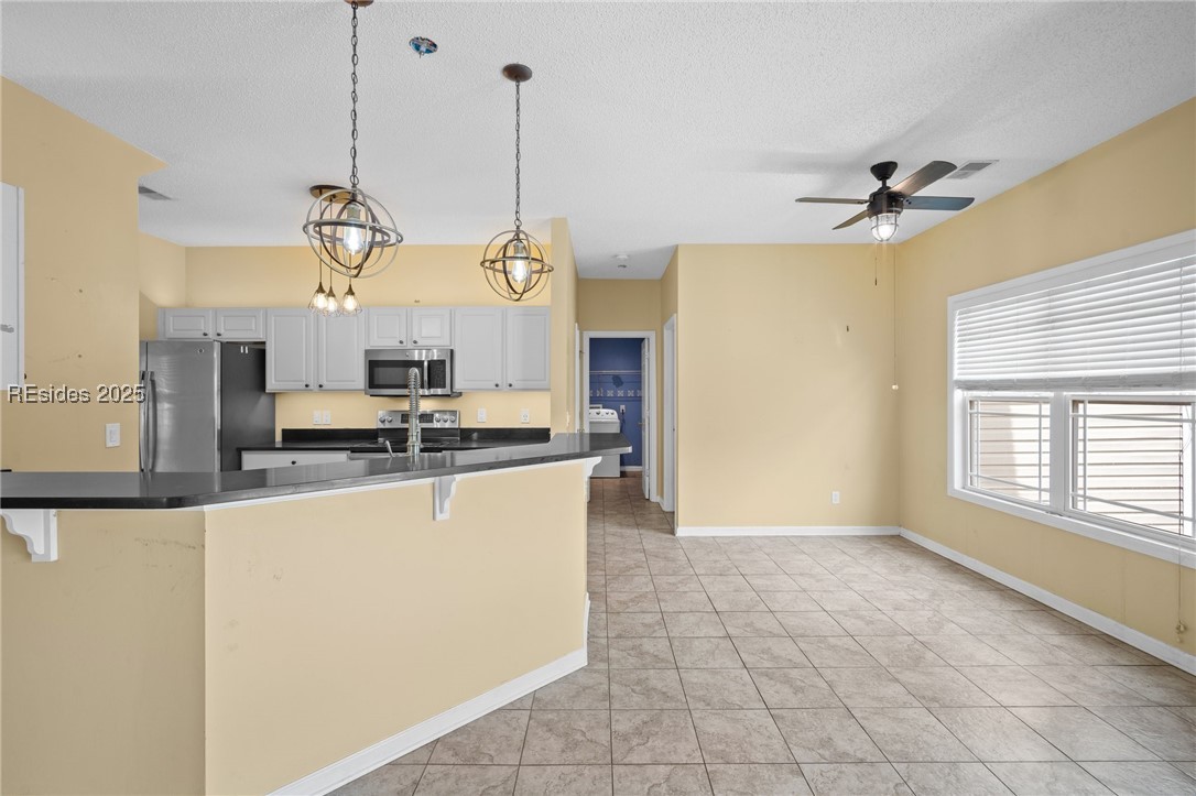 6 Broadland Circle