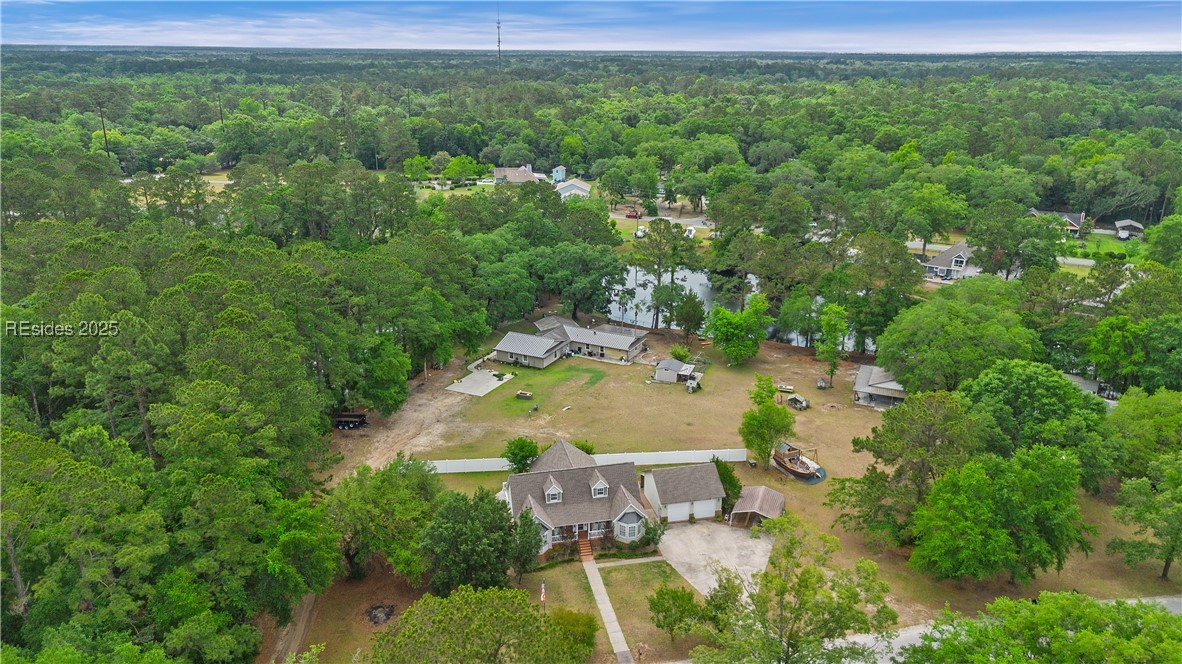 18 Lake View Court