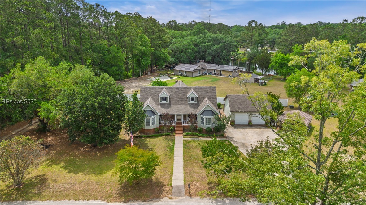 18 Lake View Court
