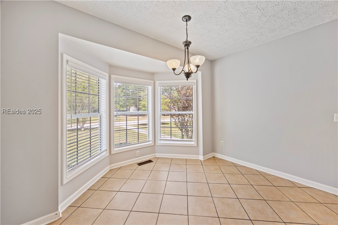 18 Lake View Court
