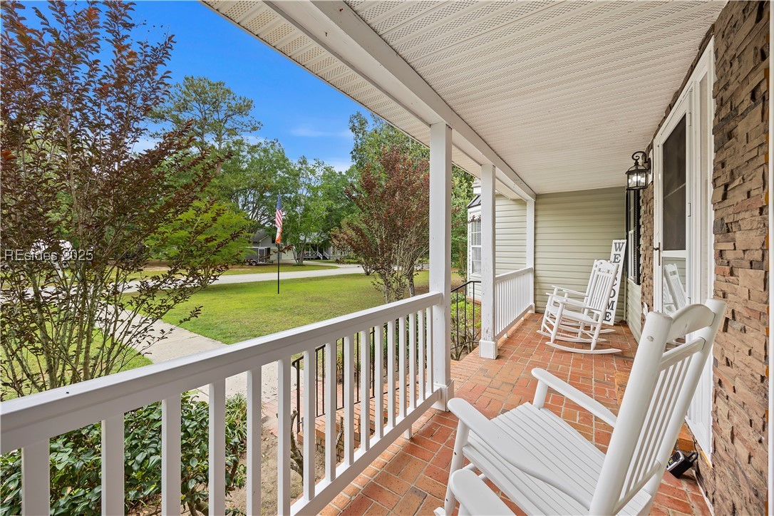 18 Lake View Court