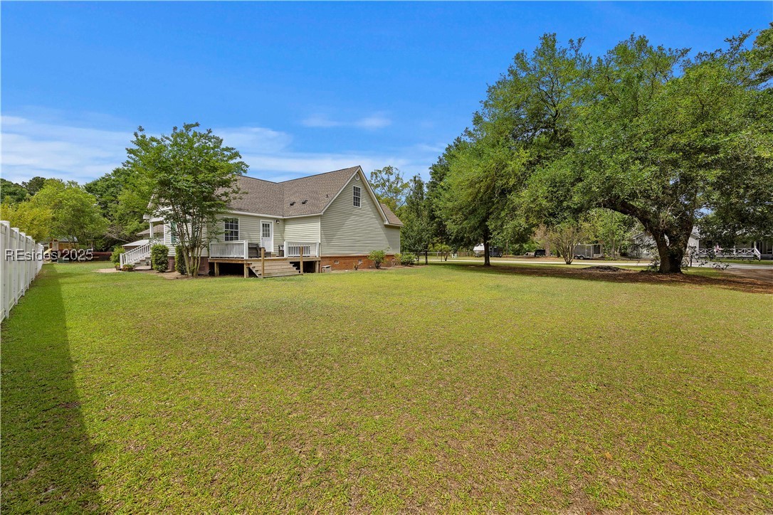 18 Lake View Court