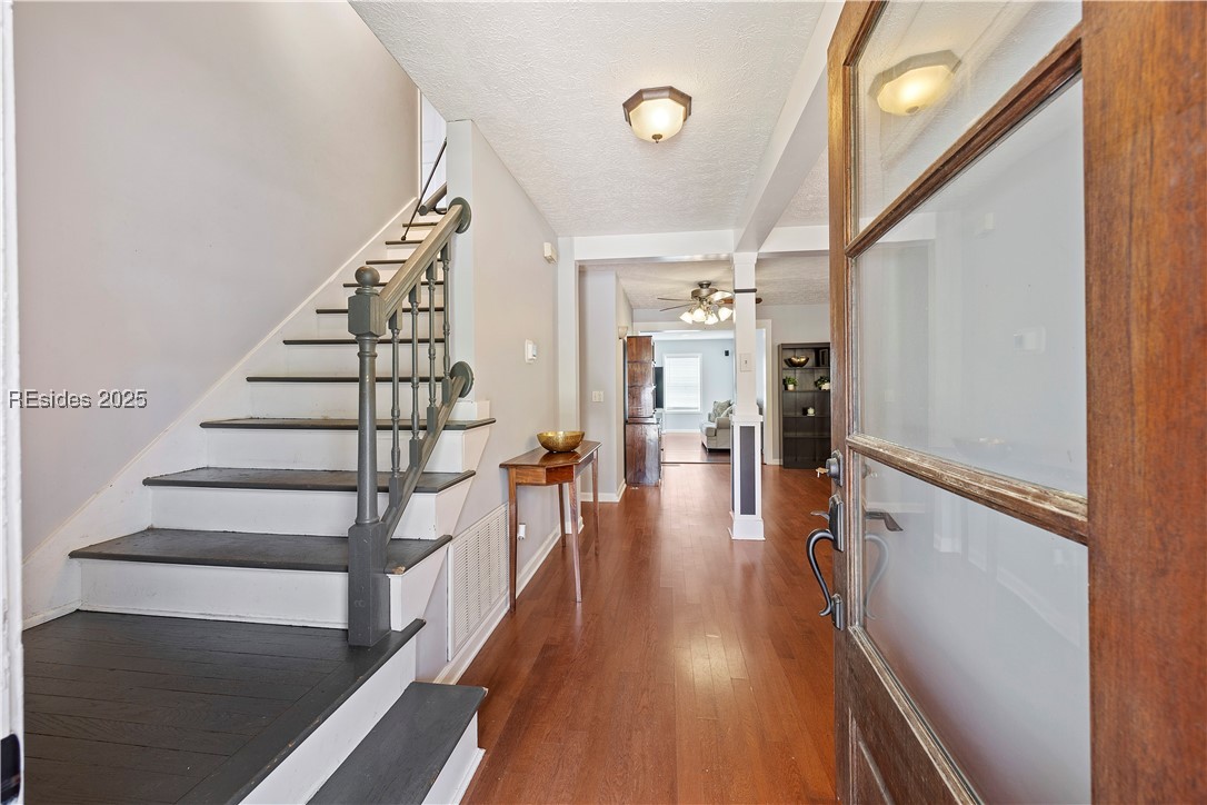 18 Lake View Court