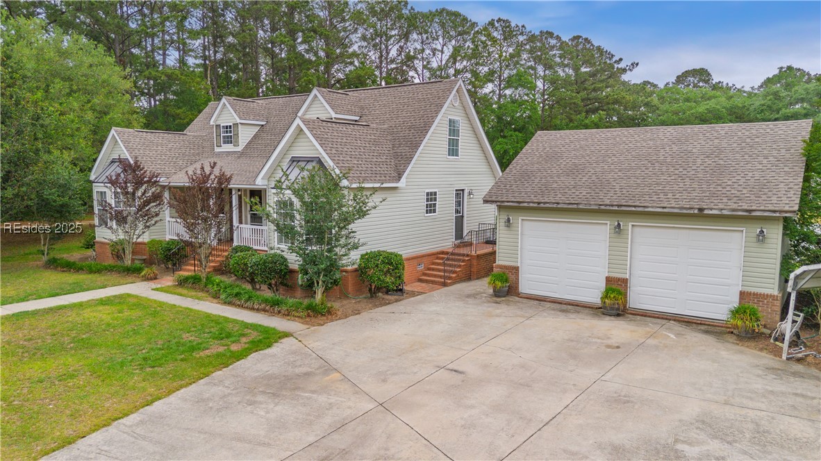 18 Lake View Court