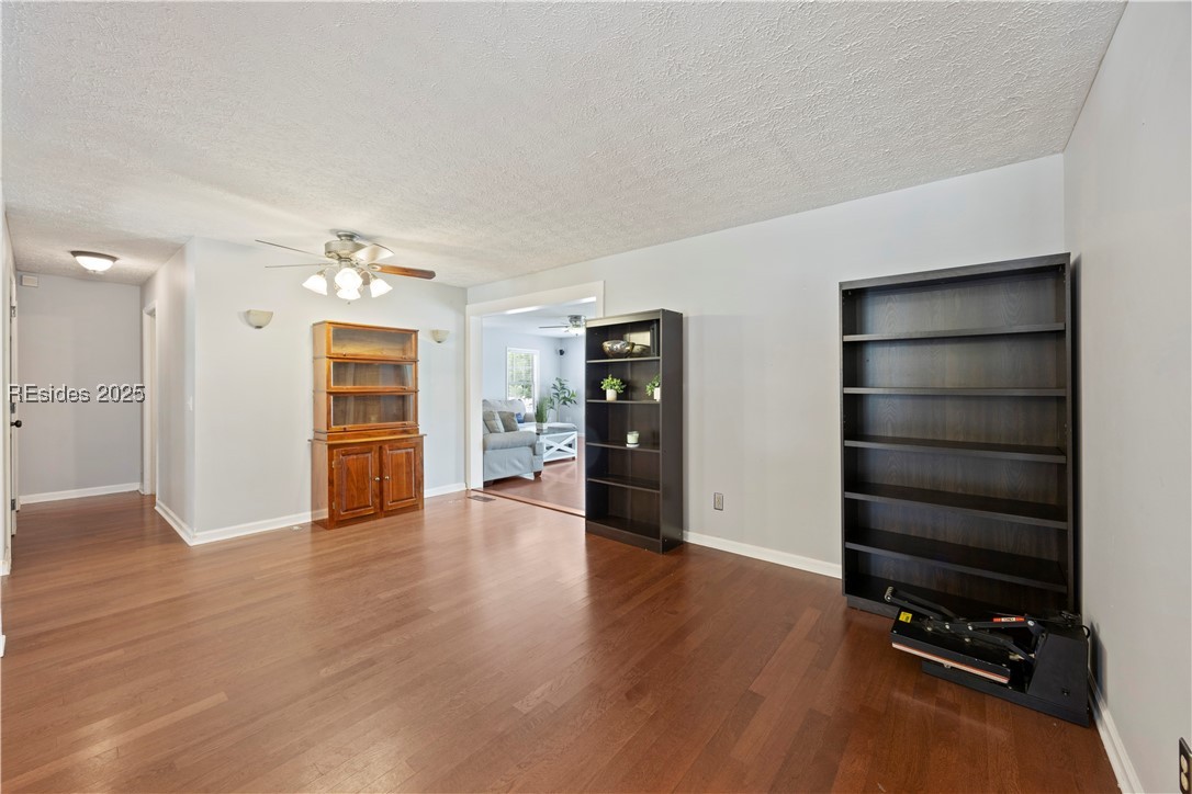 18 Lake View Court