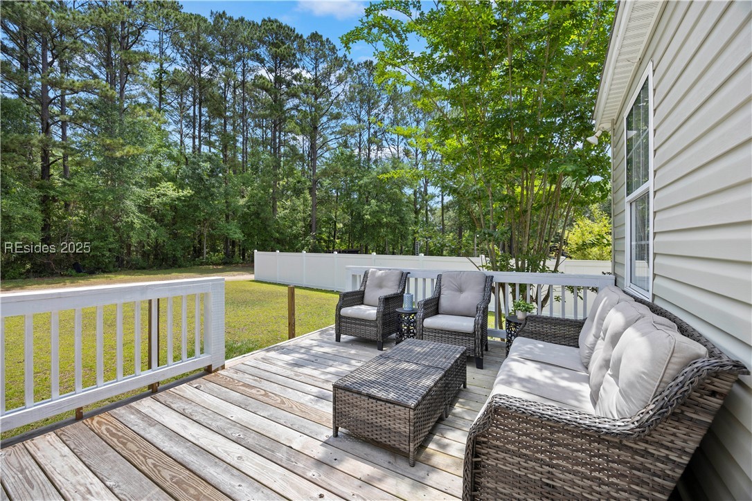 18 Lake View Court