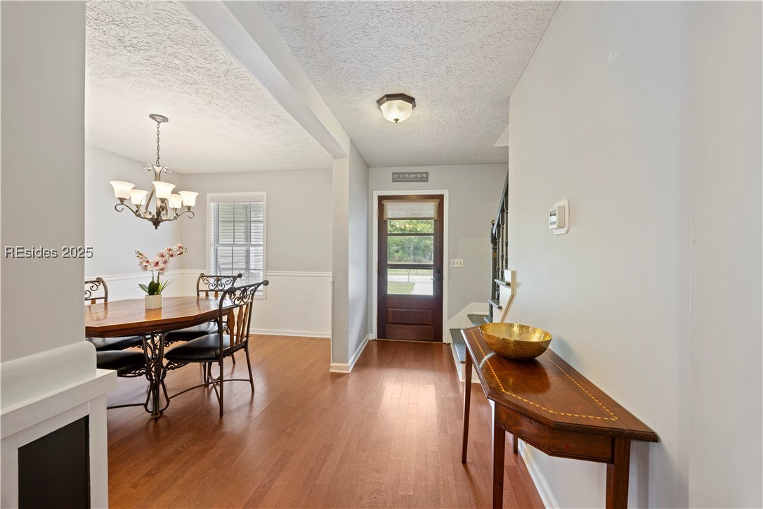18 Lake View Court