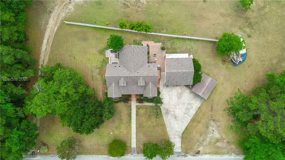 18 Lake View Court