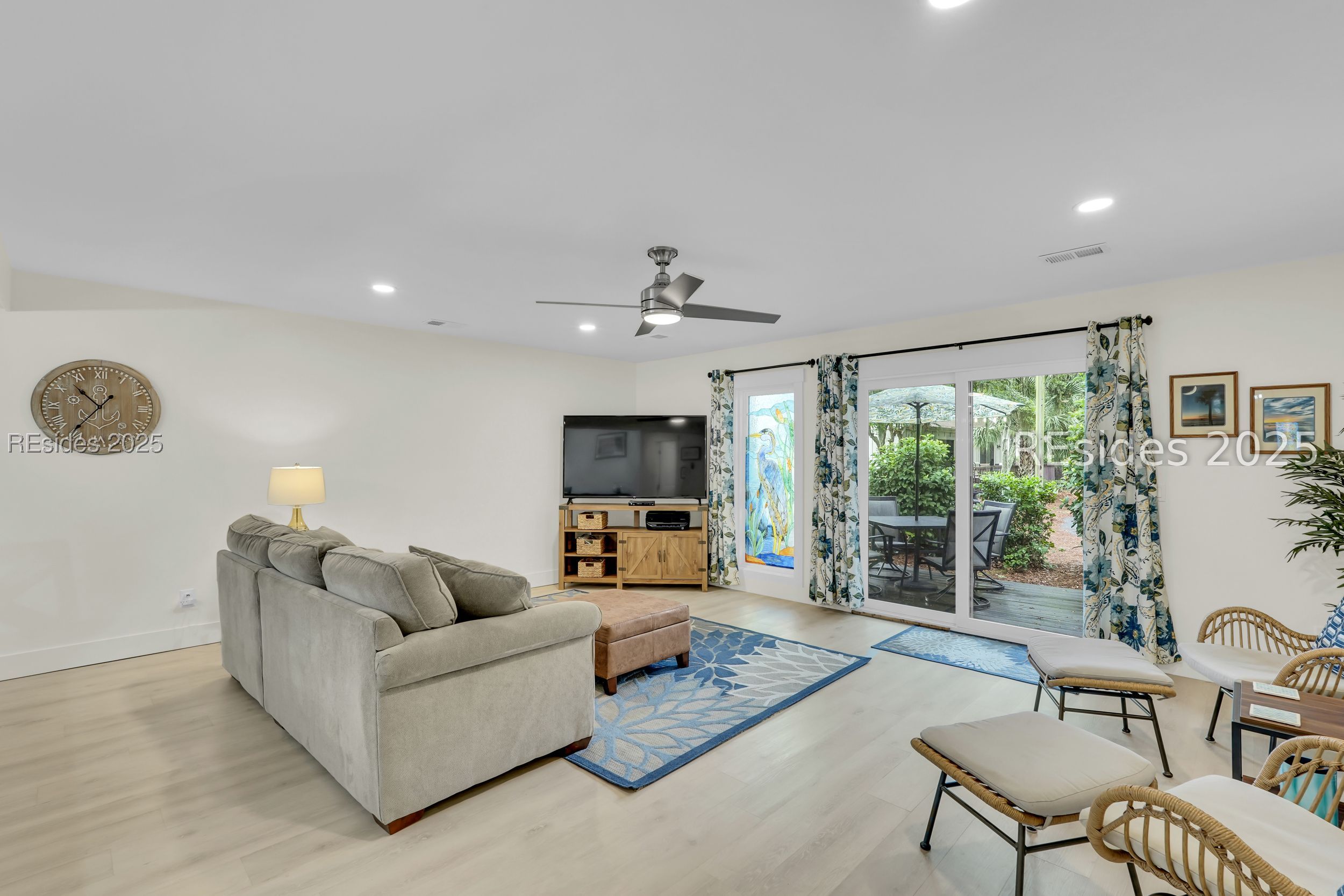 45 Queens Folly Road Unit: 613