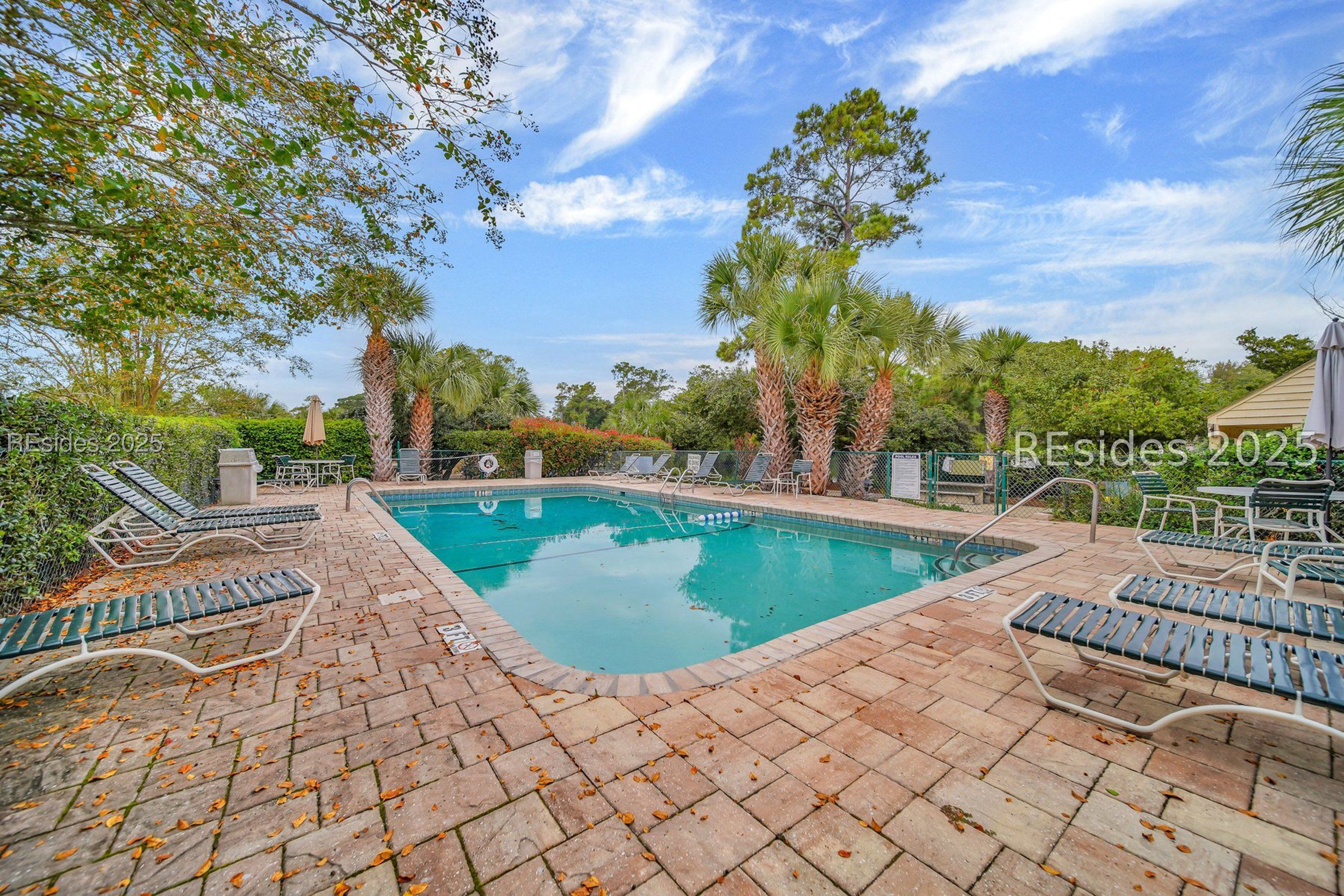 45 Queens Folly Road Unit: 613