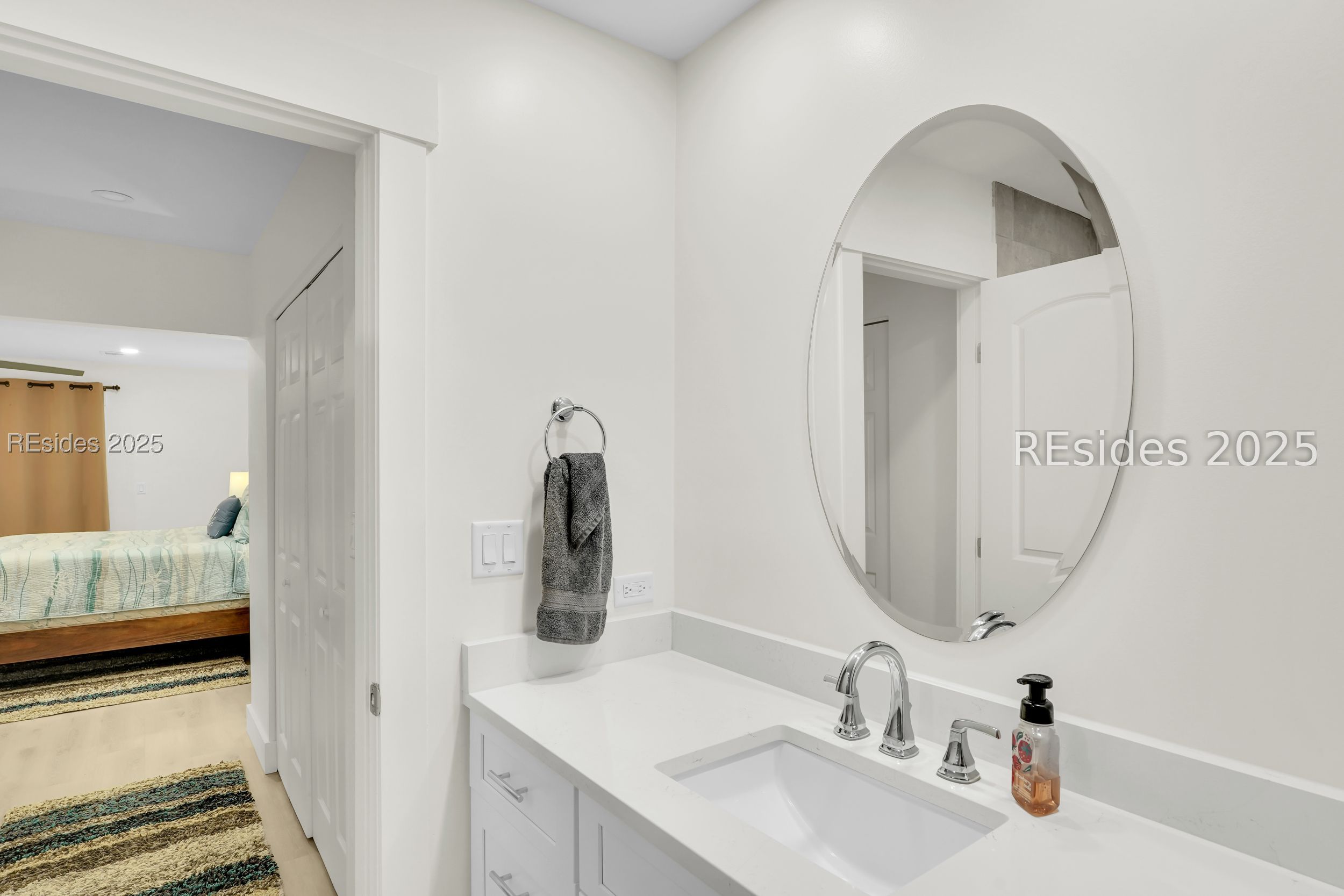 45 Queens Folly Road Unit: 613