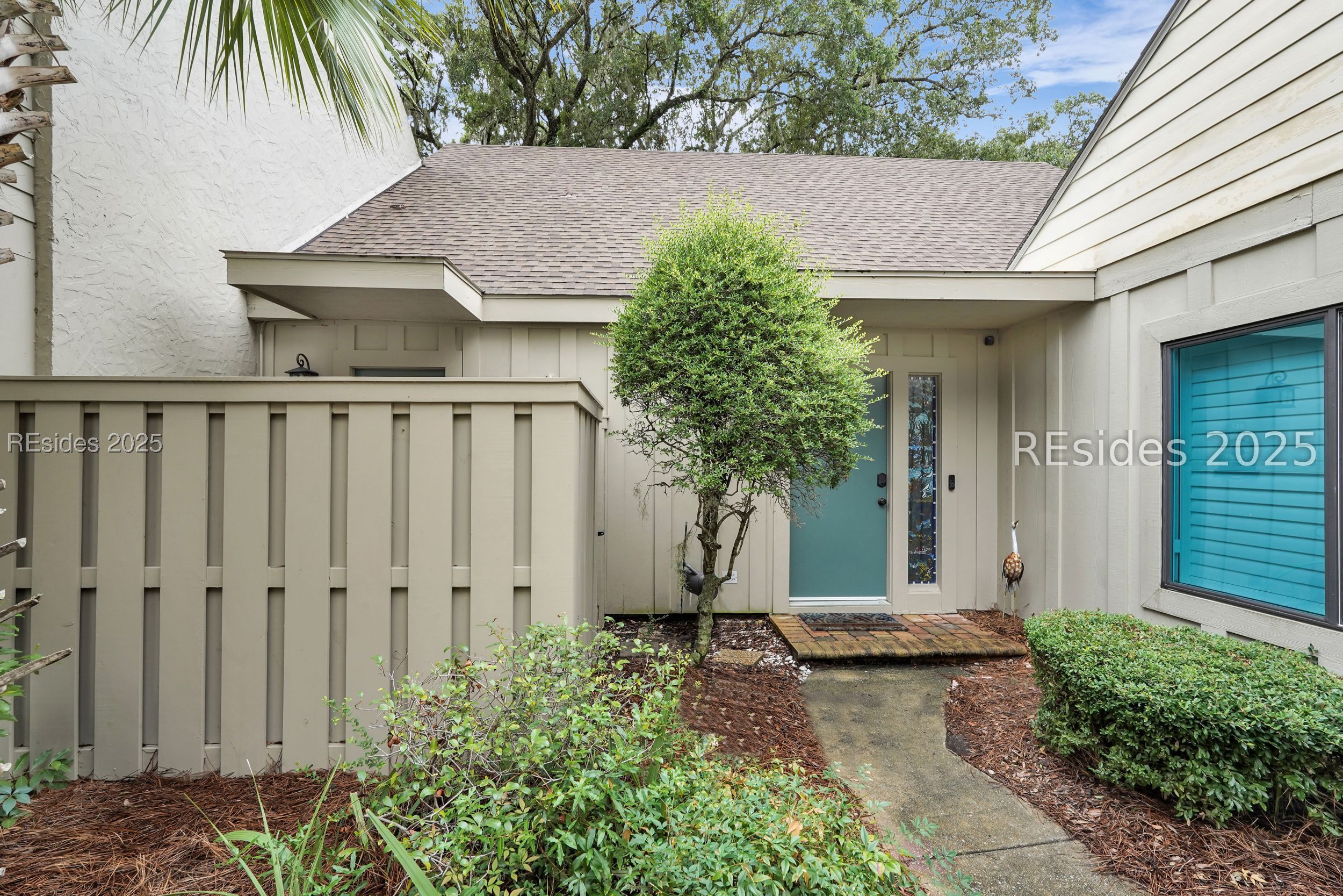 45 Queens Folly Road Unit: 613