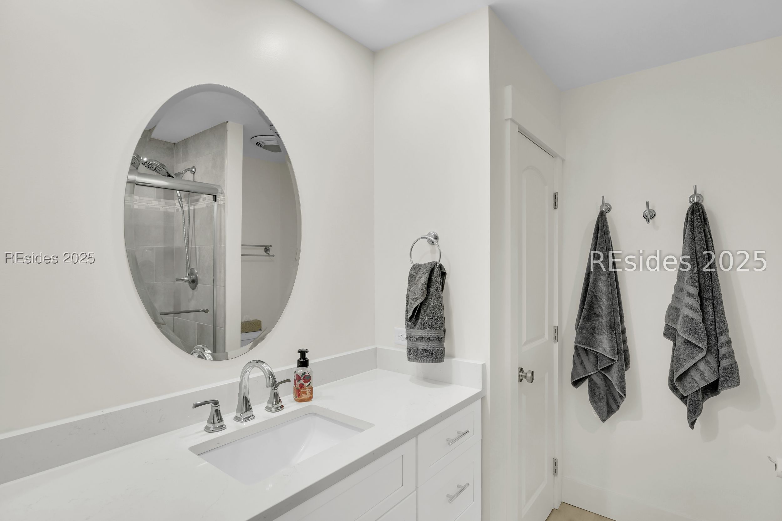 45 Queens Folly Road Unit: 613