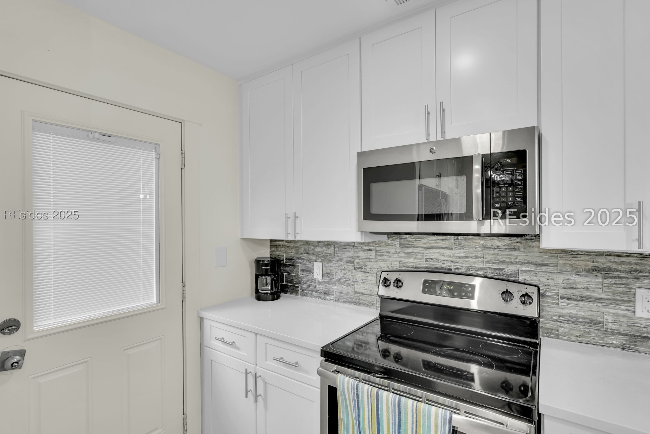 45 Queens Folly Road Unit: 613