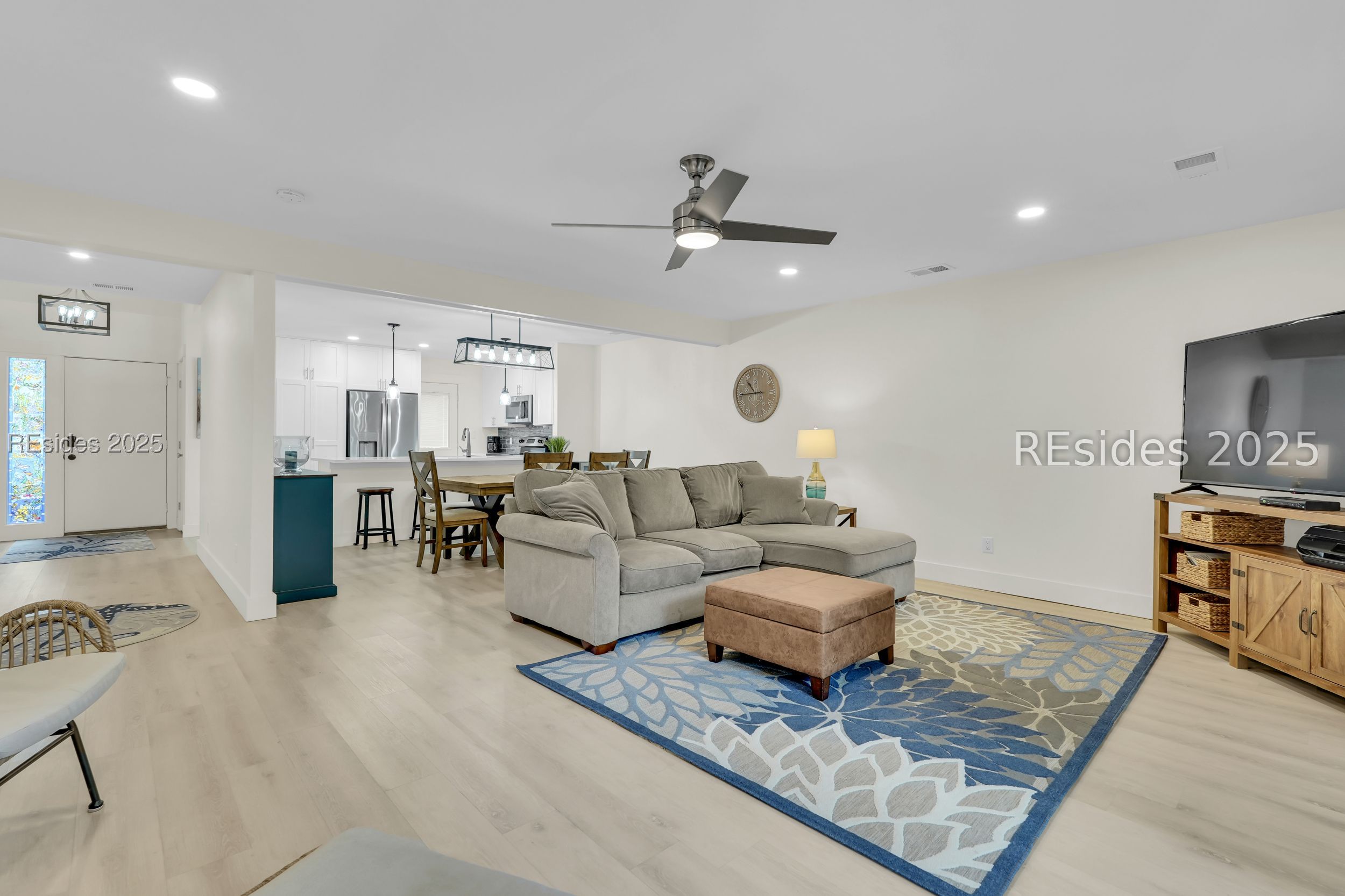 45 Queens Folly Road Unit: 613