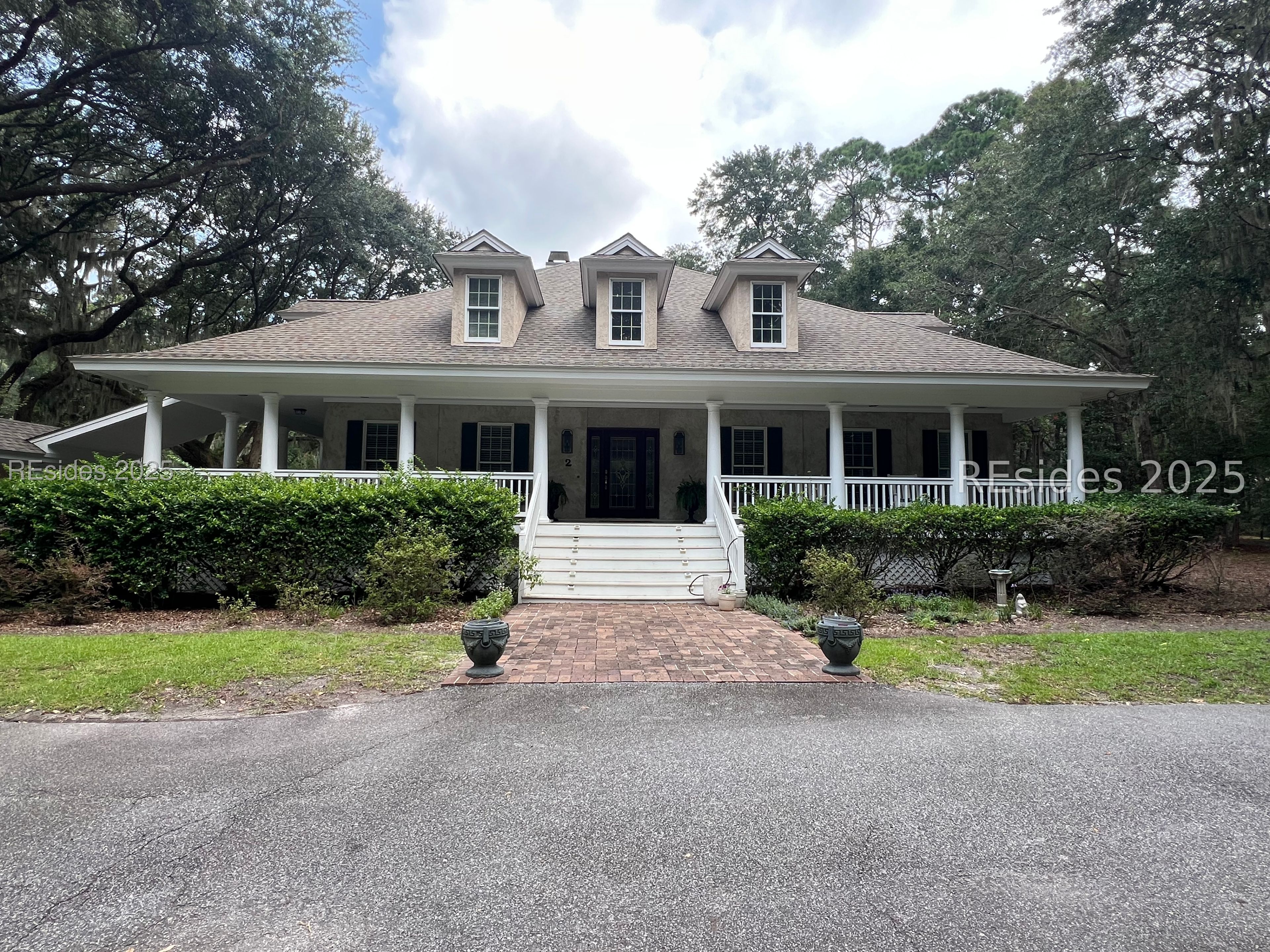 2 Canters Court
