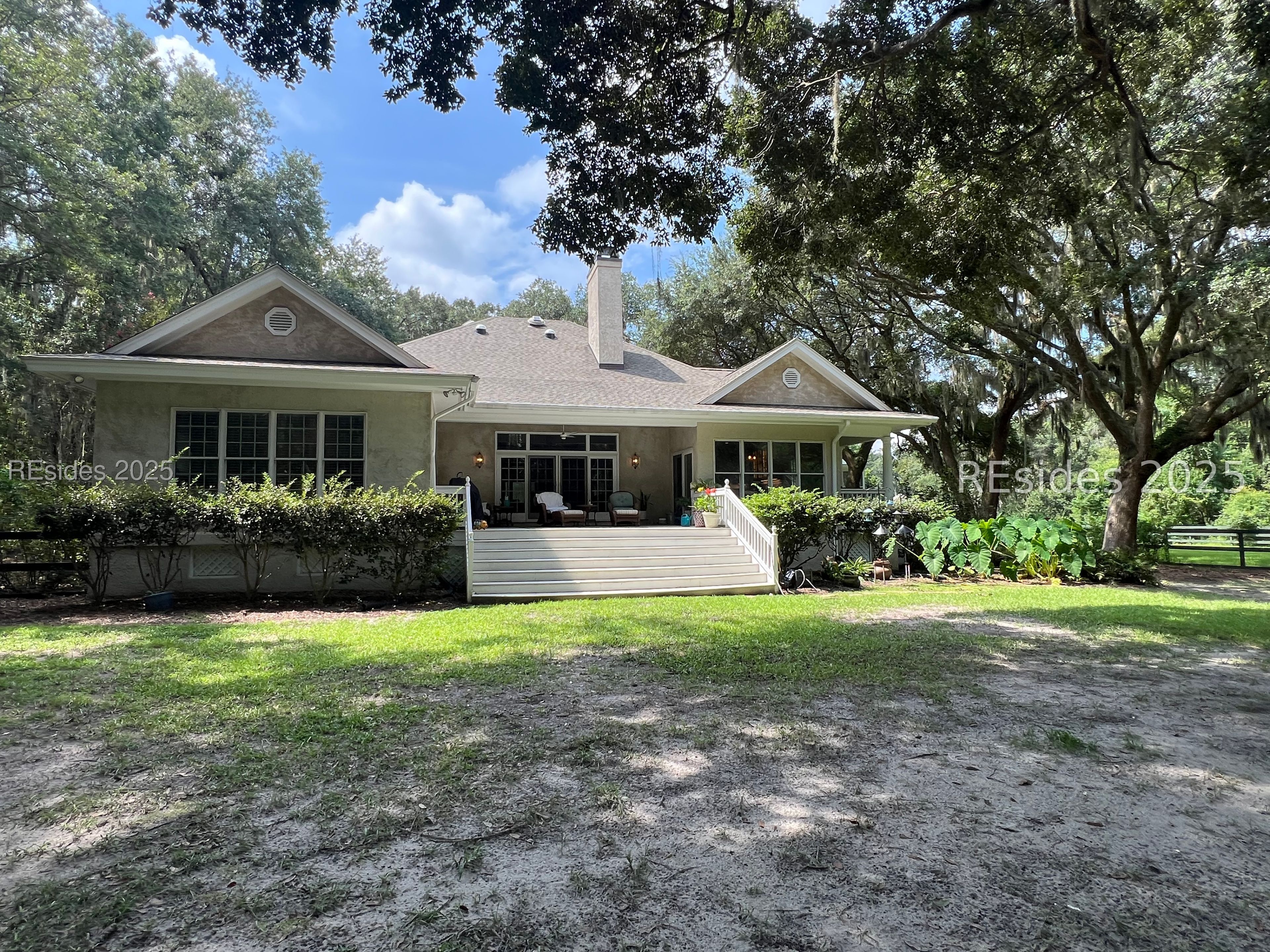 2 Canters Court