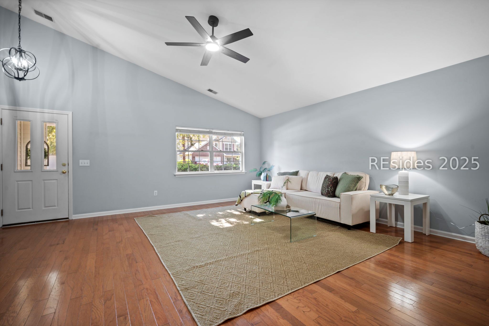 102 Pine Ridge Drive